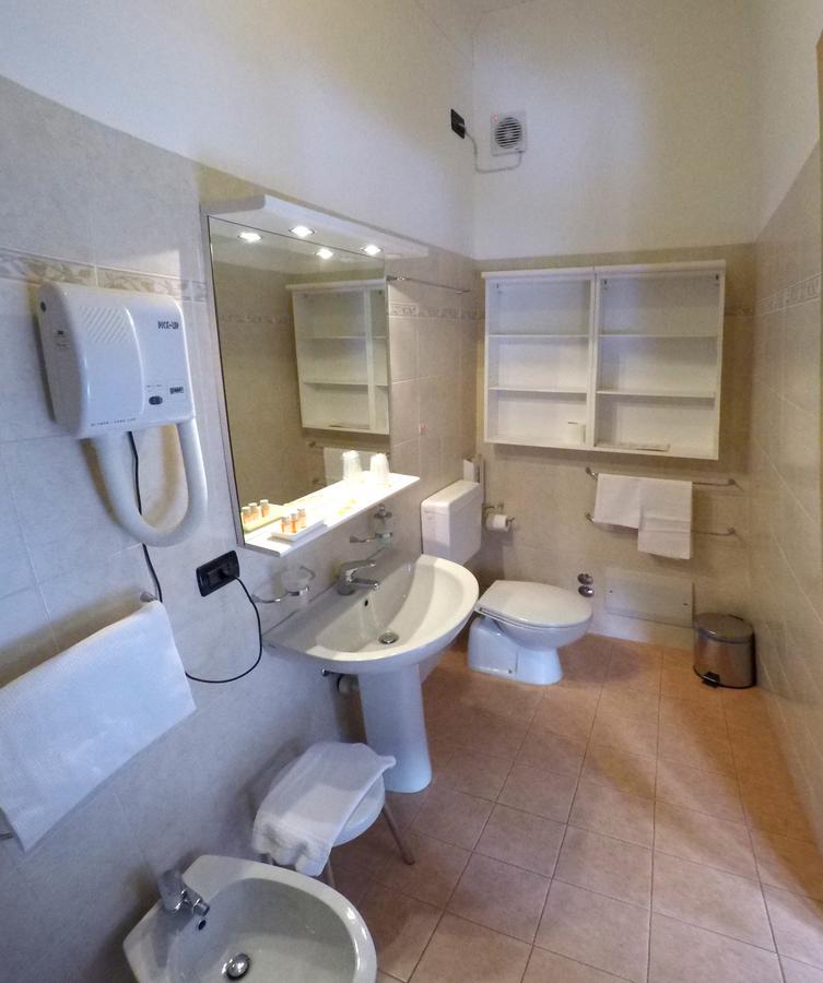 Casa Per Ferie San Francesco Hotel Susa Luaran gambar